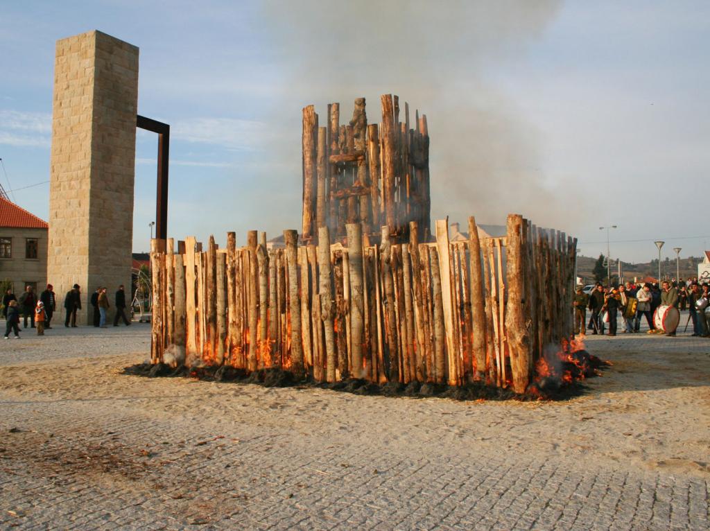 Festa de Santo Est&ecirc;v&atilde;o, dos Rapazes e dos Caretos